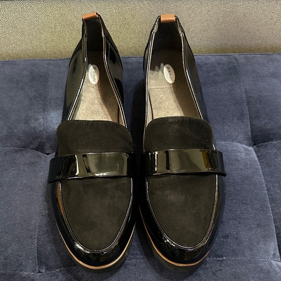Dr. Scholl's Black Patent Leather & Suede Loafers - Picture 2 of 10